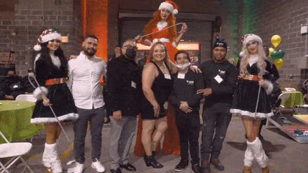 Delivering gratitude team members 